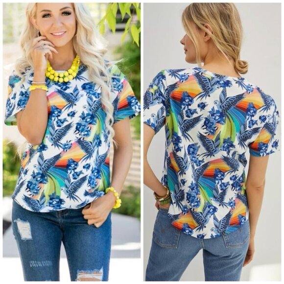 FARM Rio Aves Graphic T-shirt Women Sz. XS Safari Birds Parrots Rainbow Tropical - Picture 1 of 9